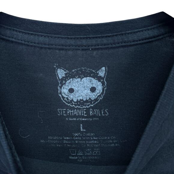 Stephanie Bayles Monsters Present Tee Horror T shirt Guild of Calamity 21 sz L - Picture 4 of 4